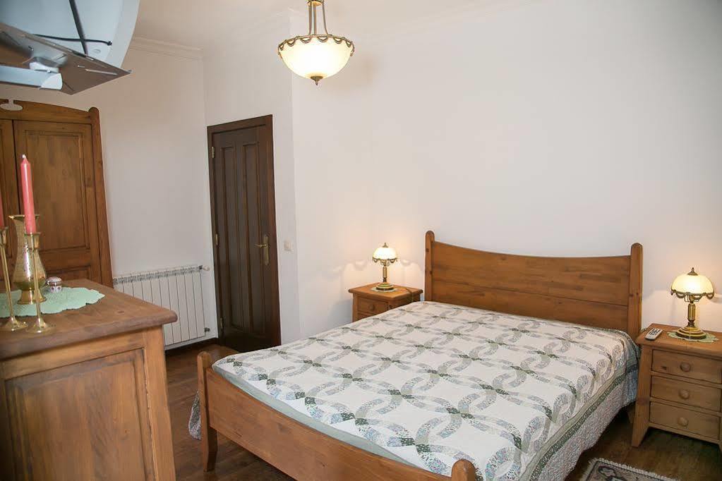 Solar Dos Almeidas - Turismo De Habitacao Bed & Breakfast Trancoso Dış mekan fotoğraf